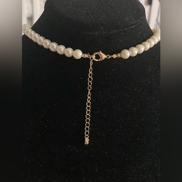 Jewel Accented Pearl Necklace - Picture 4 of 6